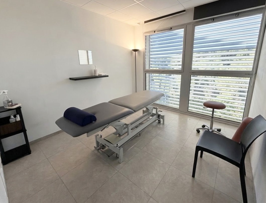 Salle de soins de kinésithérapie au Cabinet du Lac au Crès